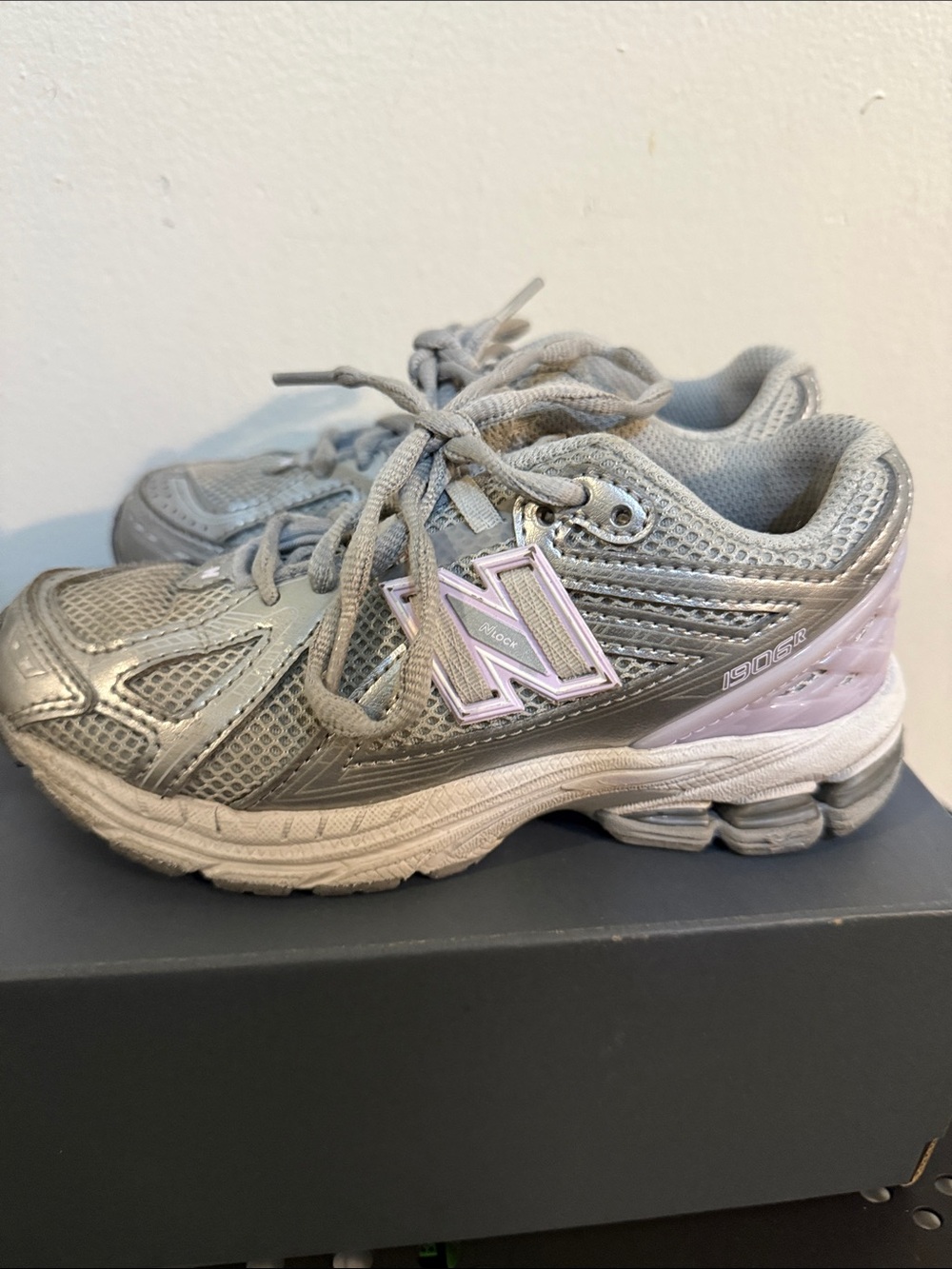 New Balance Kids Silver and Light Pink Lace-Up Sneakers